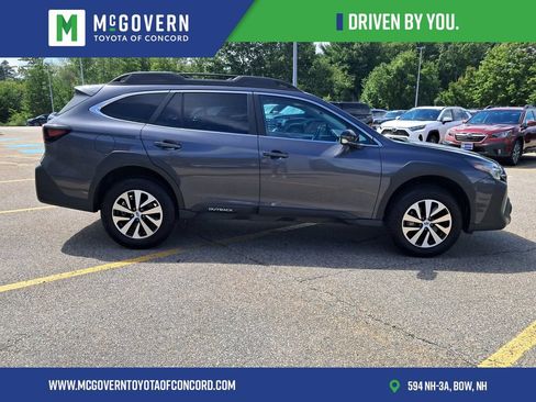 Used 2025 Subaru Outback Premium AWD/4WD image 8