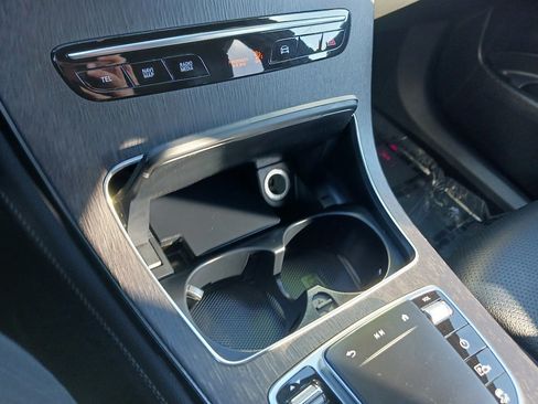 Used 2021 Mercedes-Benz GLC 300 4MATIC image 26