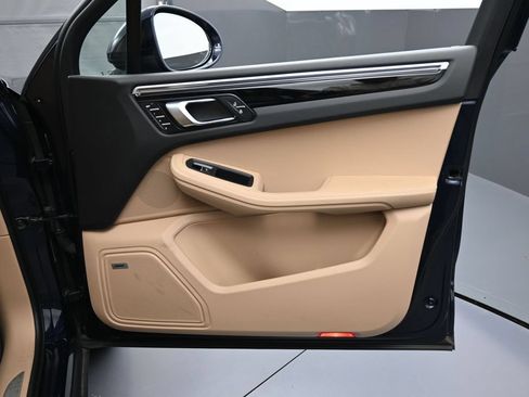 Certified 2021 Porsche Macan S AWD/4WD image 27