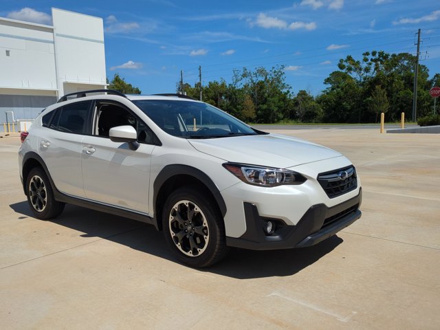 Used 2022 Subaru Crosstrek 2.0i Premium w/ Moonroof Package AWD/4WD image 3