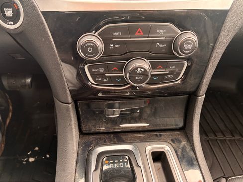 Used 2023 Chrysler 300 Touring L w/ Popular Equipment Group image 23