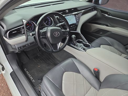Certified 2019 Toyota Camry XLE w/ Navigation Package FWD image 10