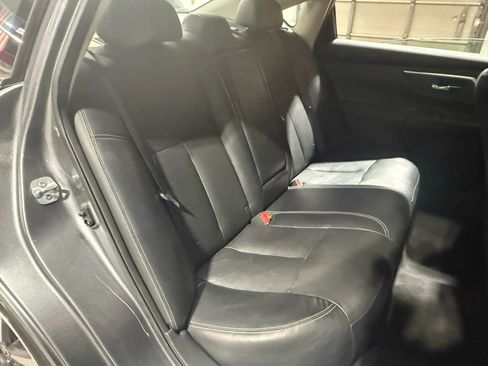 Used 2016 Nissan Altima 2.5 SL w/ 2.5 Technology w/LED Package image 12