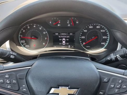 Used 2025 Chevrolet Malibu LT FWD image 12