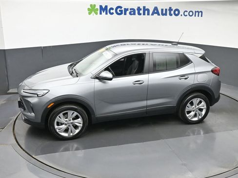 Used 2025 Buick Encore GX Preferred AWD/4WD image 17
