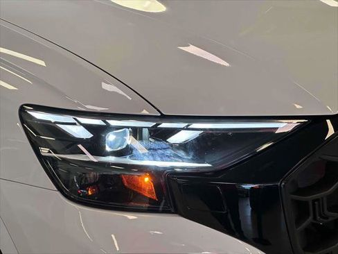 Used 2025 Audi Q8 Premium Plus w/ Premium Plus Package image 7