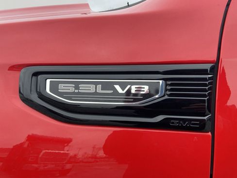 Used 2025 GMC Sierra 1500 Elevation image 35