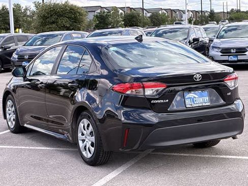 Used 2023 Toyota Corolla LE FWD image 4