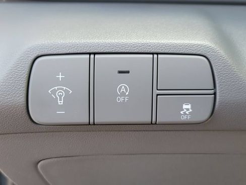 New 2026 Hyundai Elantra SE FWD image 17