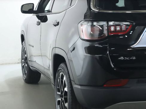 Used 2022 Jeep Compass Limited AWD/4WD image 41