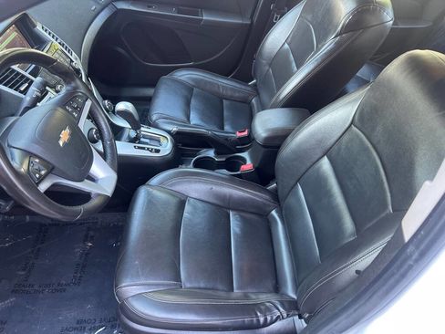 Used 2016 Chevrolet Cruze LT image 10