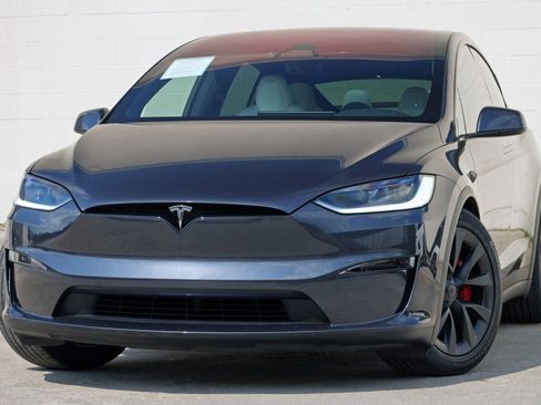 Used 2025 Tesla Model X Plaid AWD/4WD image 3