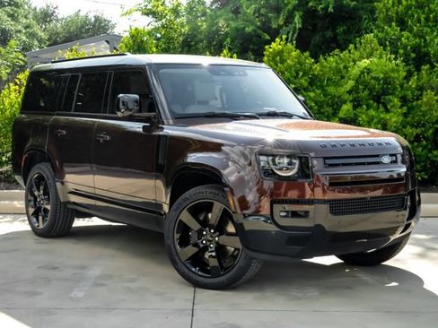 New 2026 Land Rover Defender 130 X-Dynamic SE AWD/4WD image 6