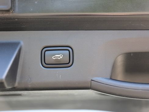 Used 2022 Hyundai Tucson Limited w/ Cargo Package AWD/4WD image 15