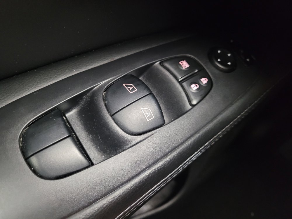 Used 2017 Nissan Pathfinder SL AWD/4WD image 27