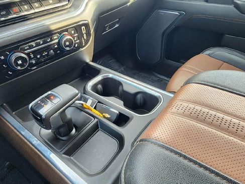 Used 2023 Chevrolet Silverado 1500 High Country w/ Technology Package image 15