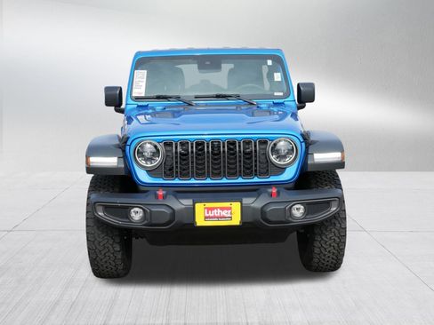 Used 2024 Jeep Wrangler Unlimited Rubicon w/ Technology Group image 2