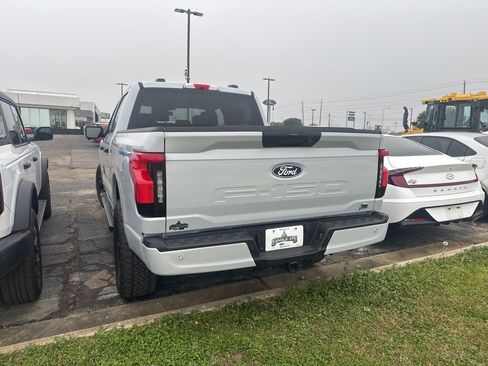 Used 2025 Ford F150 Lightning XLT image 7