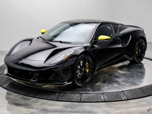 New 2026 Lotus Emira SE image 5