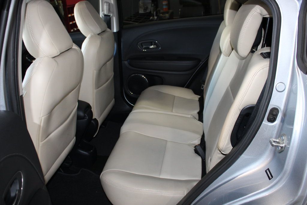 Used 2019 Honda HR-V Touring image 9