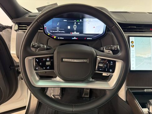 Used 2024 Land Rover Range Rover Long Wheelbase SE image 14