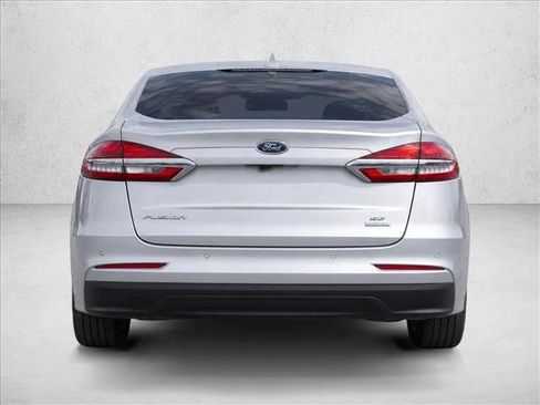 Used 2019 Ford Fusion SE FWD image 6
