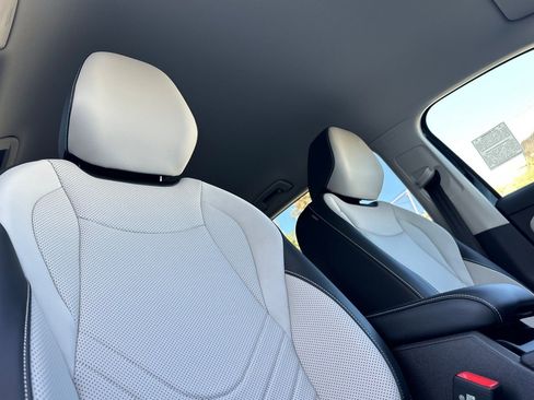 New 2026 Volkswagen Tiguan SE image 15