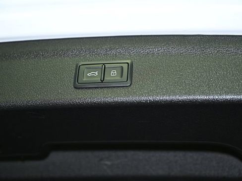 Used 2023 Audi Q3 2.0T Premium image 60