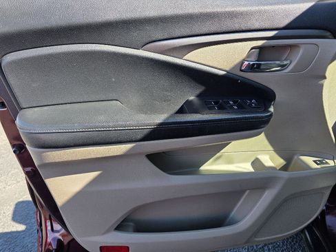 Used 2017 Honda Pilot EX-L image 8