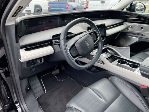 Used 2024 Lincoln Nautilus Reserve w/ Equipment Group 203A image 11