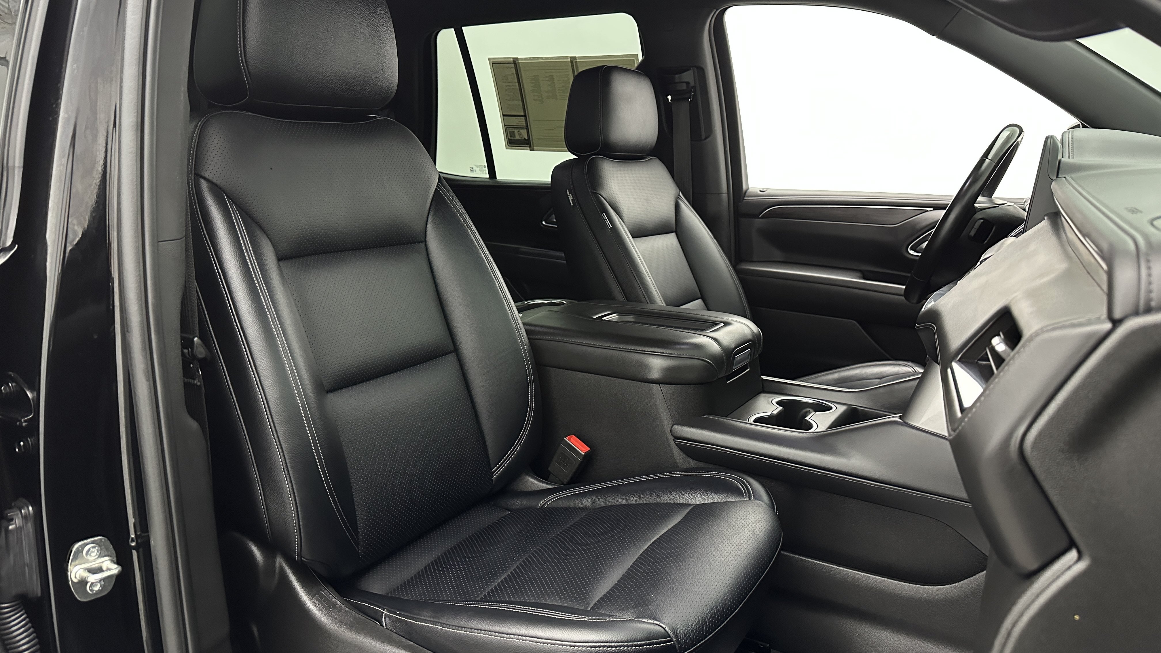 Used 2024 Chevrolet Tahoe LS RWD image 40