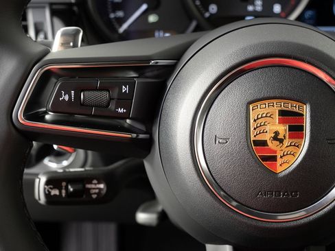 New 2026 Porsche Macan image 10