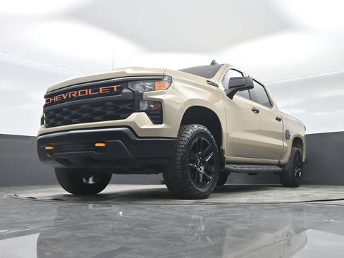Used 2022 Chevrolet Silverado 1500 Custom Trail Boss w/ LPO, Dark Essentials Package AWD/4WD image 25