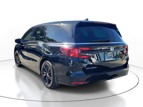 Used 2024 Honda Odyssey Sport image 5