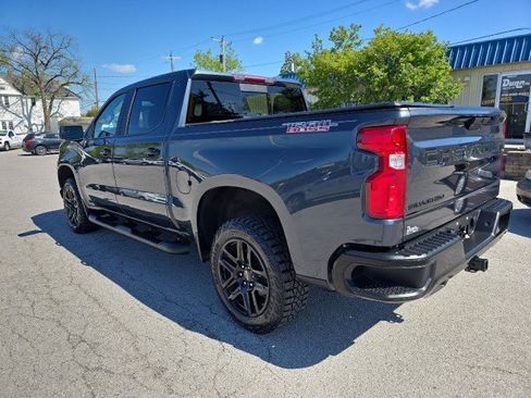 Used 2021 Chevrolet Silverado 1500 LT Trail Boss w/ Convenience Package II AWD/4WD image 3