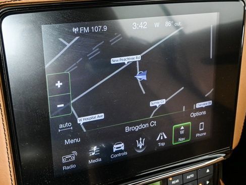 Used 2018 Maserati GranTurismo Sport image 16
