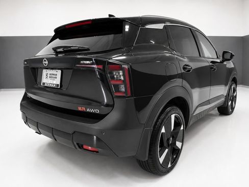 Certified 2025 Nissan Kicks SR w/ SR Premium Package AWD/4WD image 8