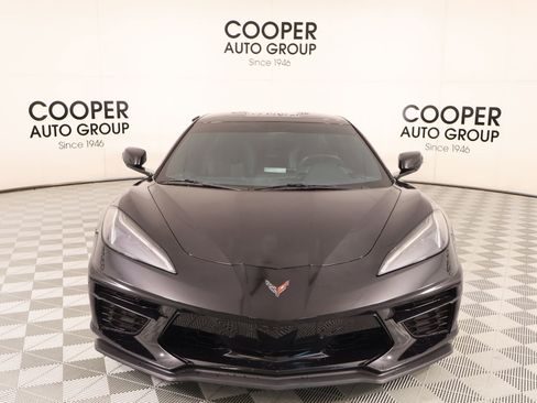 Used 2022 Chevrolet Corvette Stingray Coupe w/ Z51 Performance Package RWD image 9