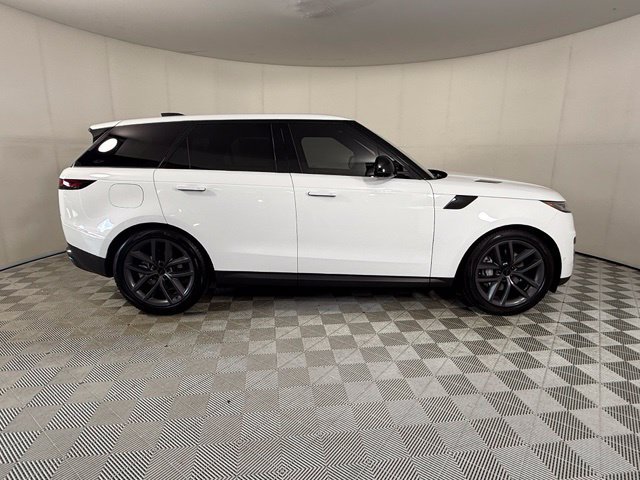 New 2027 Land Rover Range Rover Sport SE AWD/4WD image 7