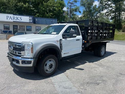 New 2025 Ford F550 4x4 Regular Cab Super Duty image 4