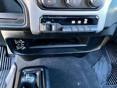 Used 2024 RAM 3500 Tradesman w/ Chrome Appearance Group image 17