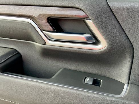 Used 2024 Chevrolet Silverado 2500 LTZ w/ LTZ Plus Package image 57