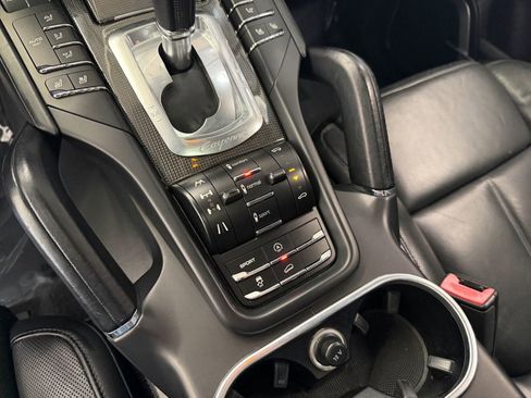 Used 2014 Porsche Cayenne Turbo S AWD/4WD image 20