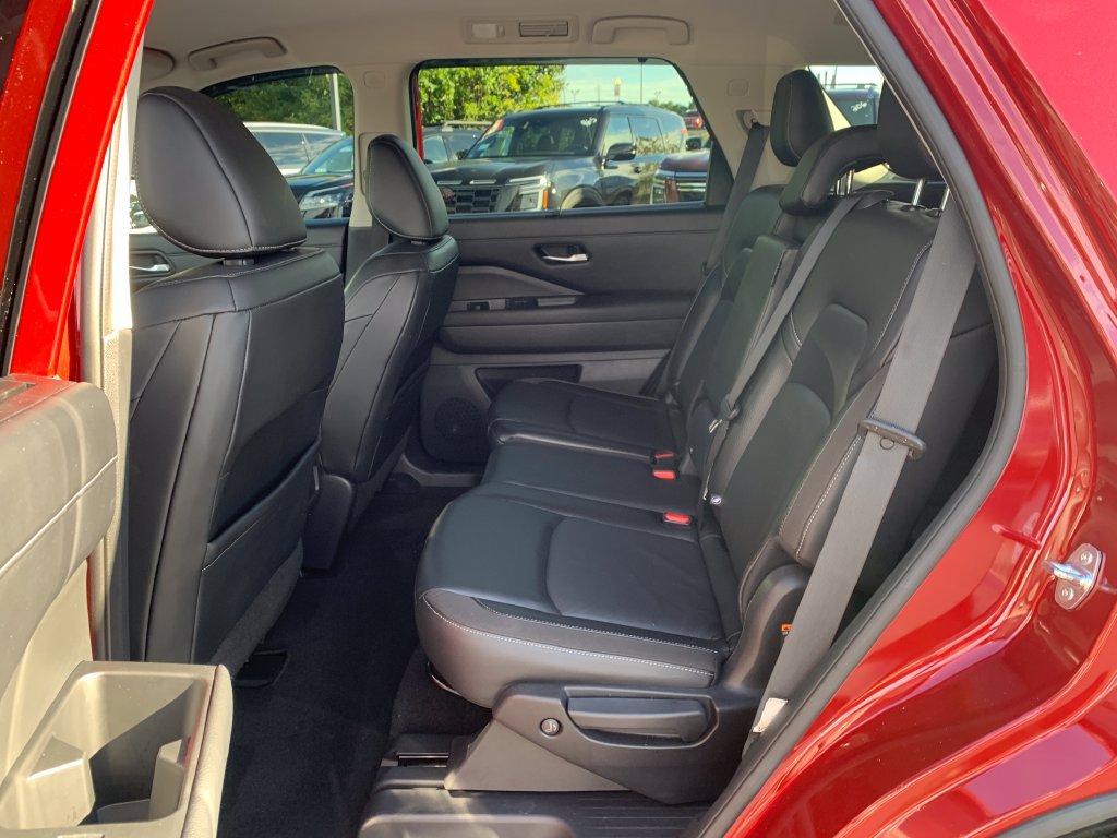 Certified 2022 Nissan Pathfinder SL AWD/4WD image 23