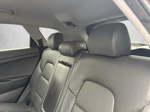 Used 2019 Hyundai Tucson Limited w/ Cargo Package image 16