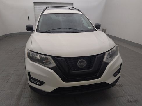 Used 2018 Nissan Rogue SV w/ Premium Package FWD image 14