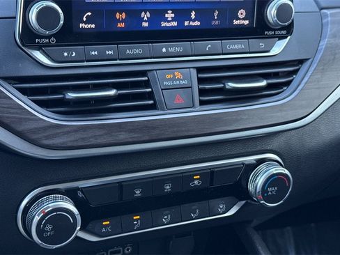 Used 2024 Nissan Altima 2.5 SV image 24