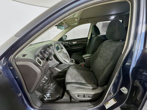Used 2016 Nissan Rogue SV w/ SV Moonroof Package FWD image 13