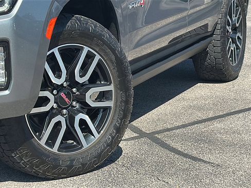 Used 2022 GMC Yukon AT4 w/ Max Trailering Package image 3