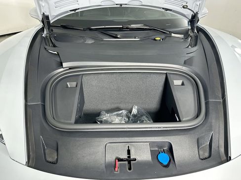 New 2025 Porsche Taycan 4S image 33